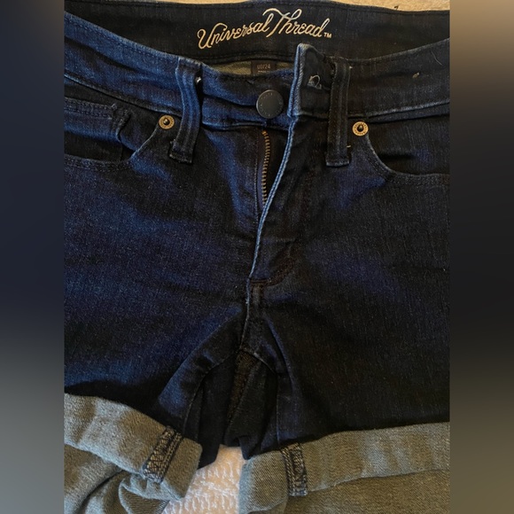 Universal thread, mid rise Shorty. 00/24. Excellent condition. - Picture 2 of 4